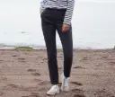 BRODA - Pantalon Chino femme